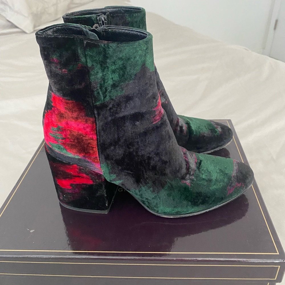 Vince Camuto Signature Thalia velvet multicolor booties. Size 8 1/2.